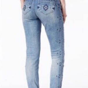 INC International Concepts Blue Skinny Jeans with Embroidered Patterns
CL-022